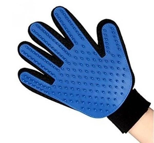 Pirštinė, skirta šukuoti šunų ir kačių plaukus